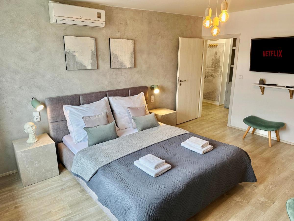 Beautiful Apartment Dlouha Praag Buitenkant foto