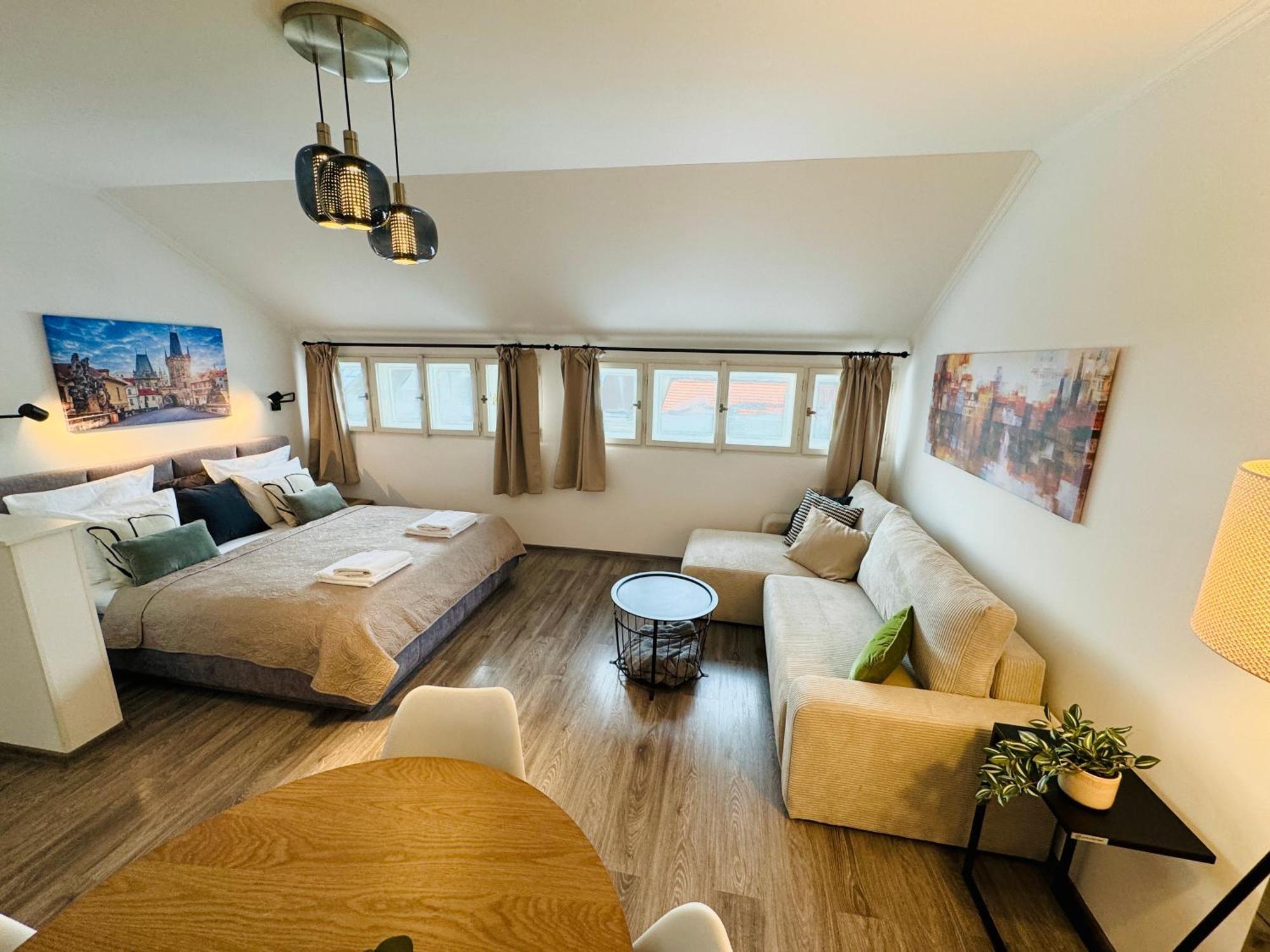 Beautiful Apartment Dlouha Praag Buitenkant foto