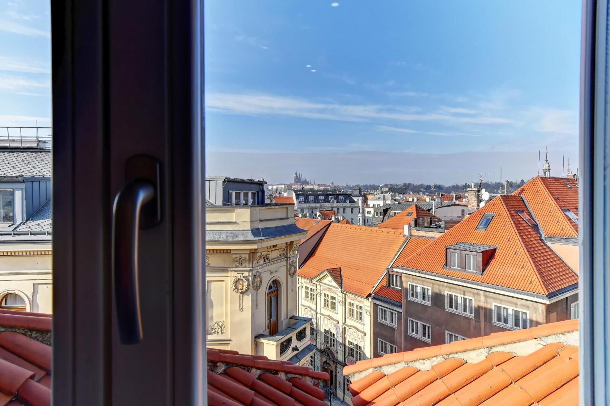 Beautiful Apartment Dlouha Praag Buitenkant foto